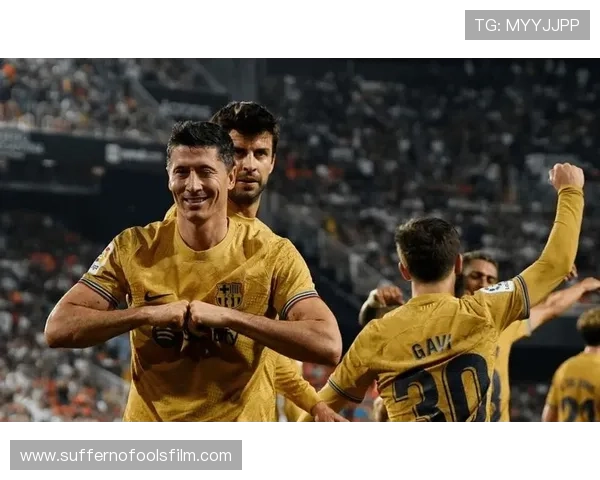 莱万多夫斯基长期巅峰进球效率解析：为何多年保持顶级水准